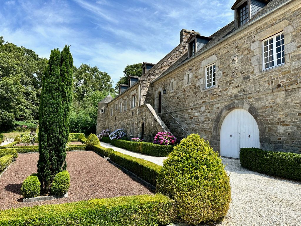 manoir 20 pièces en vente sur VANNES (56000)